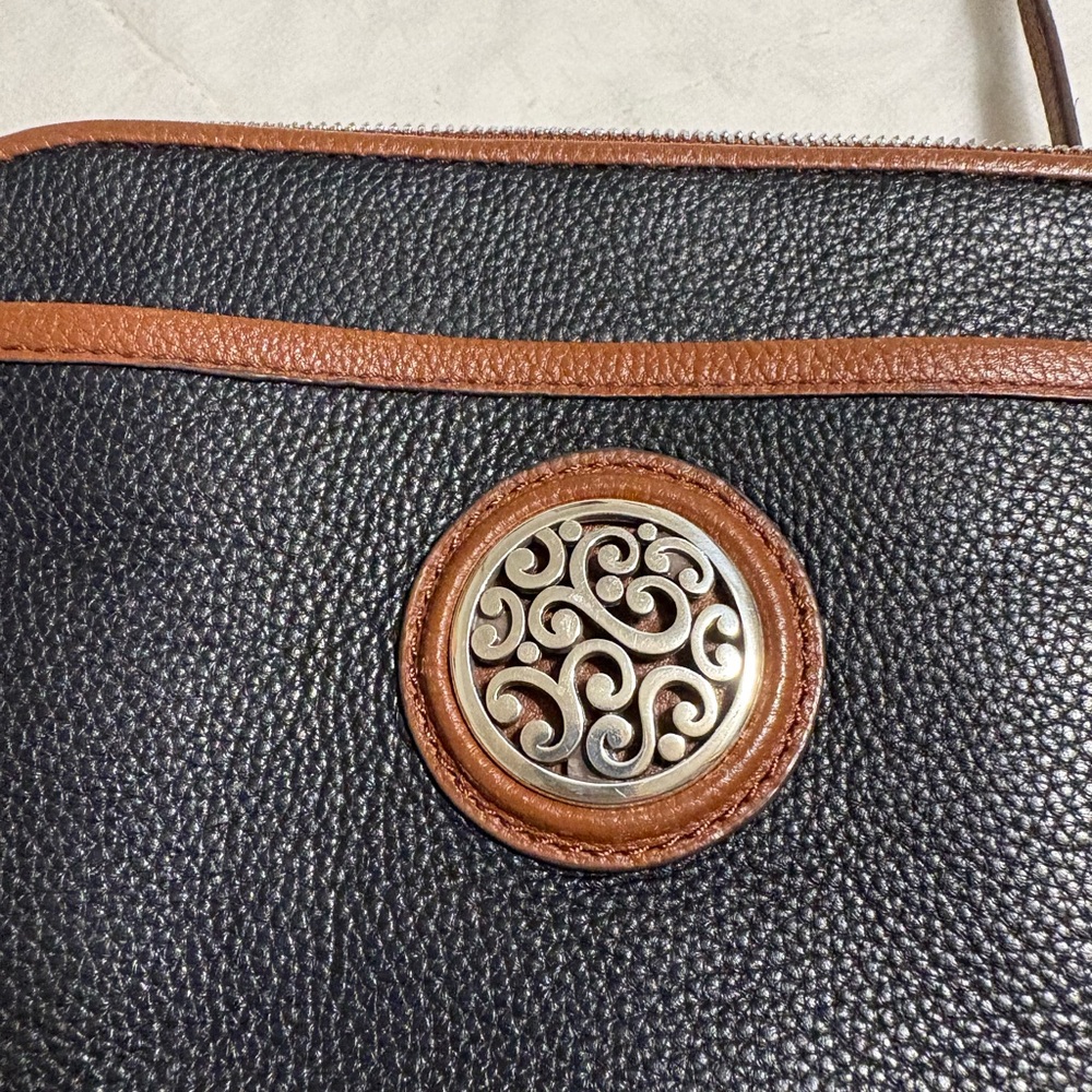 BRIGHTON Black and Brown Leather Crossbody Bag SHELBY CONTEMPORARY - Picture 3 of 12